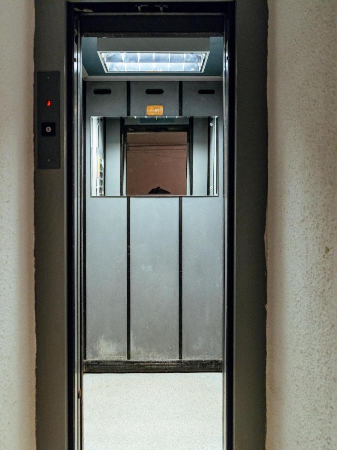 Central Modern Design Apartment ブカレスト エクステリア 写真